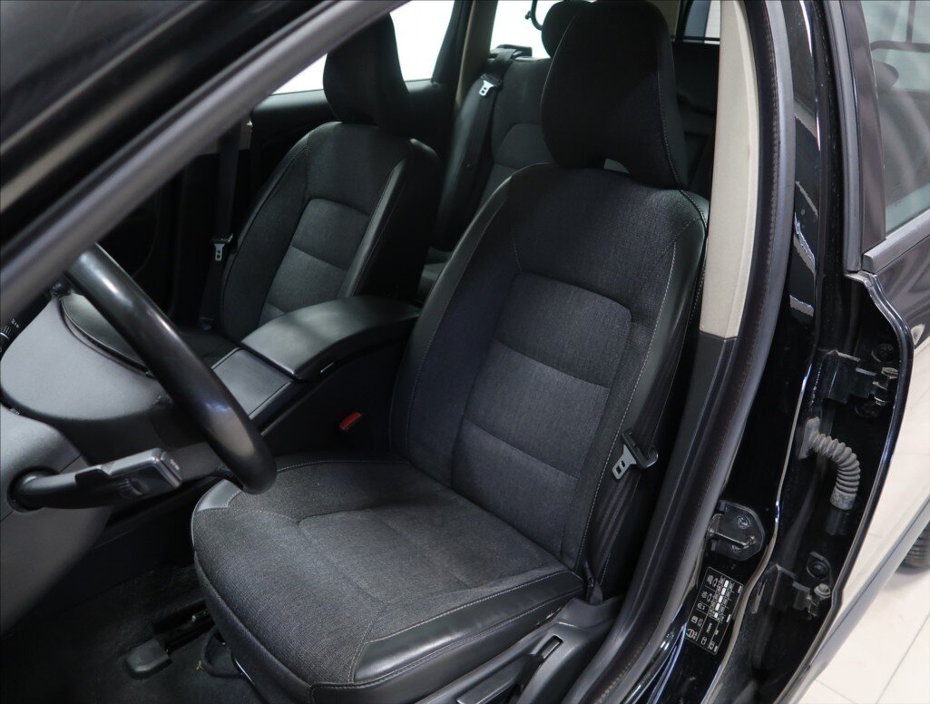 Volvo XC70 Kombi 2,4 l 136 kw