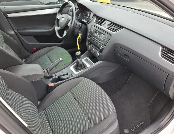 Škoda Octavia 21