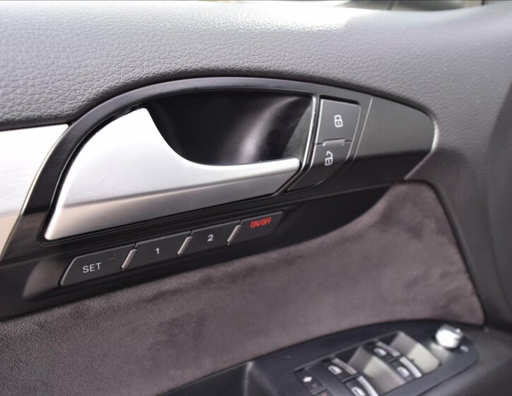 Audi Q7 SUV / Terénní 3,0 l 180 kw