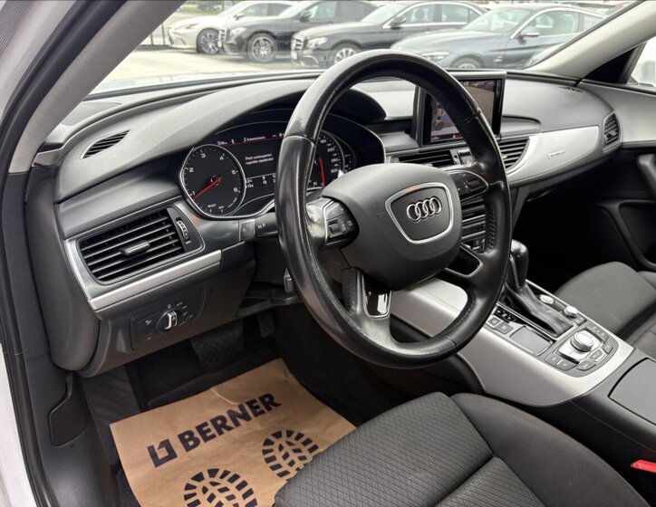 Audi A6 Sedan / Limuzína 3,0 l 160 kw