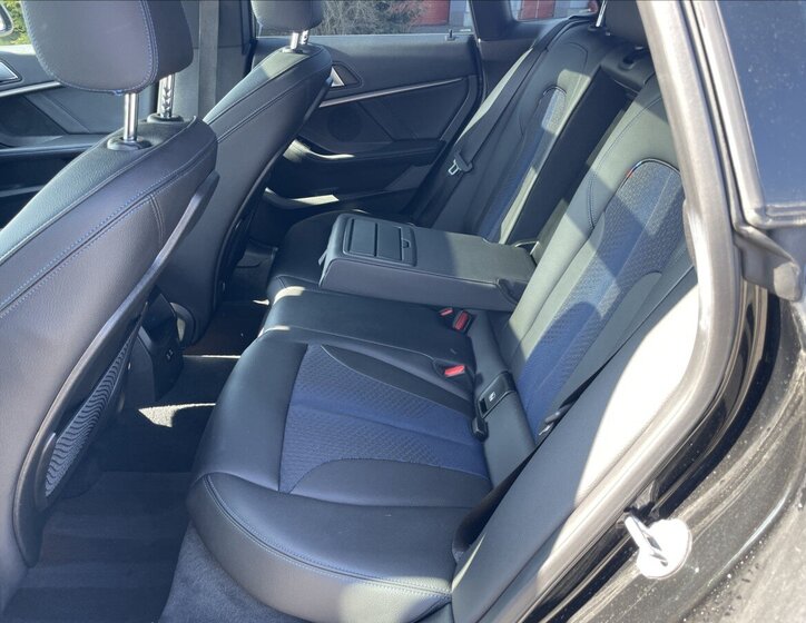 BMW Řada 2 Sedan / Limuzína 2,0 l 140 kw