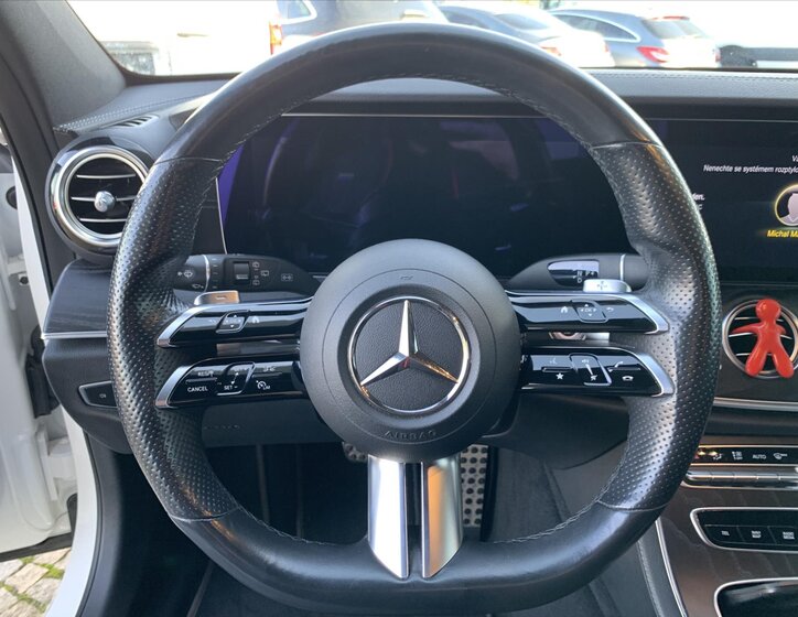 Mercedes-Benz Třídy E Kombi 2,0 l 143 kw