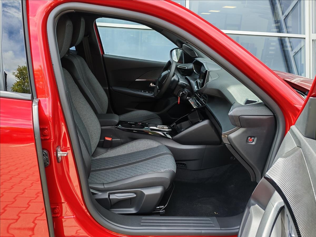 Peugeot 2008 SUV / Terénní 1,2 l 107 kw