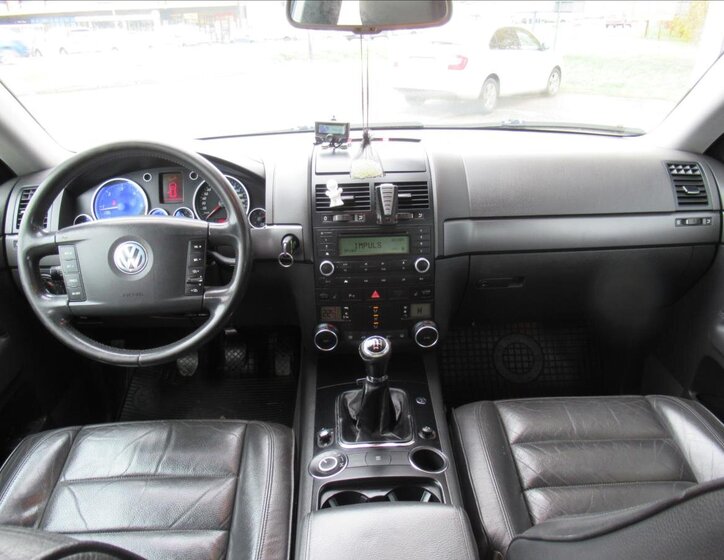 Volkswagen Touareg Kombi 2,5 l 165 kw