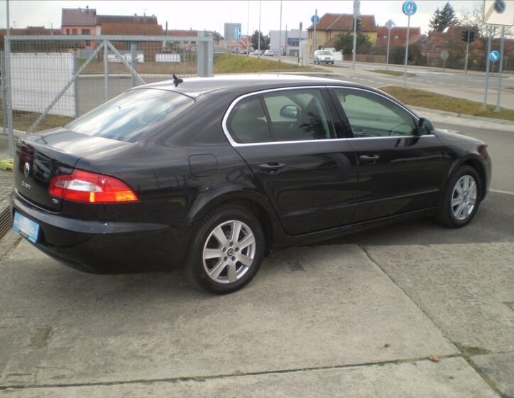 Škoda Superb Sedan 1,4 l 92 kw