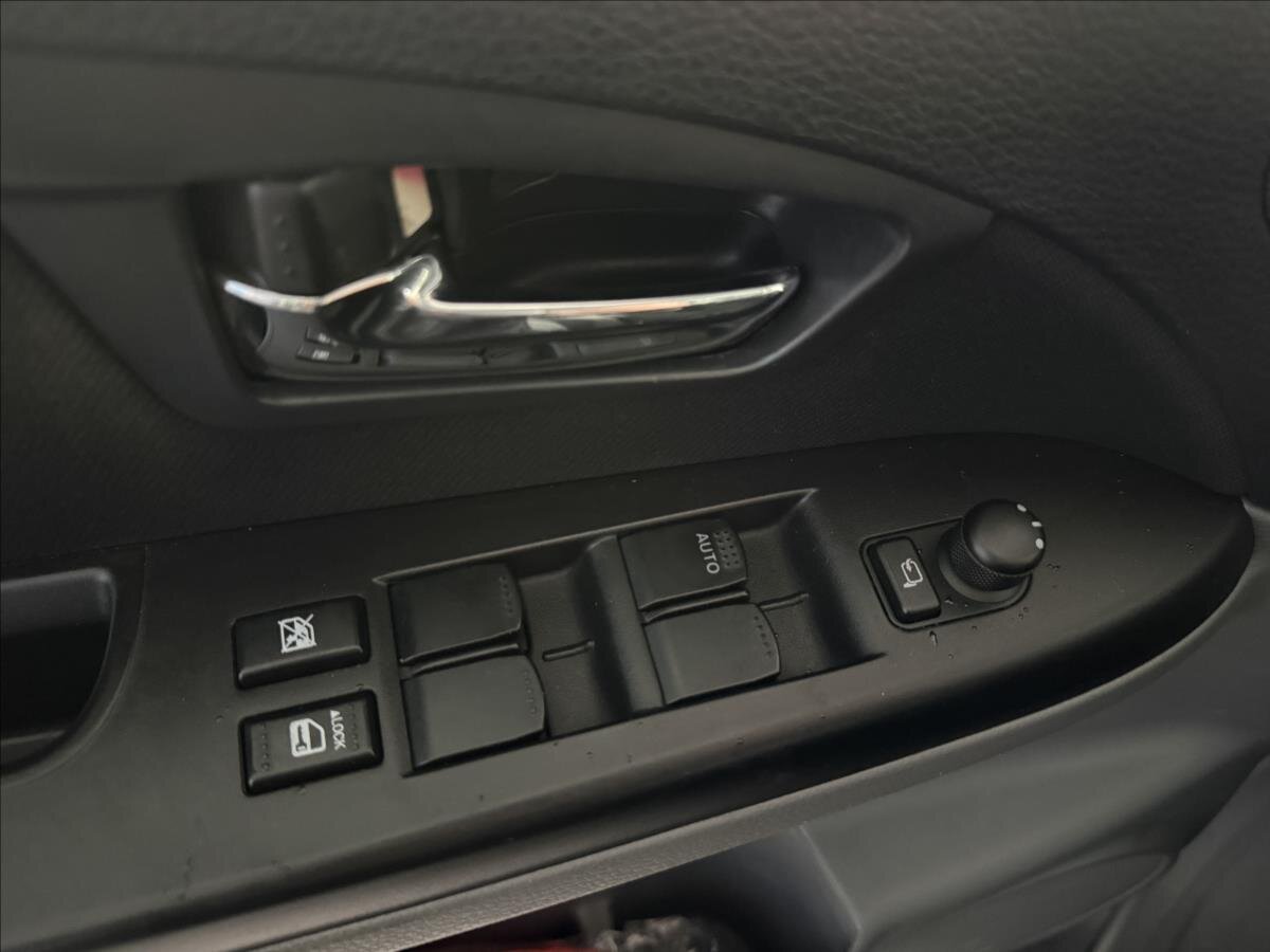 Suzuki SX4 Hatchback 2,0 l 99 kw