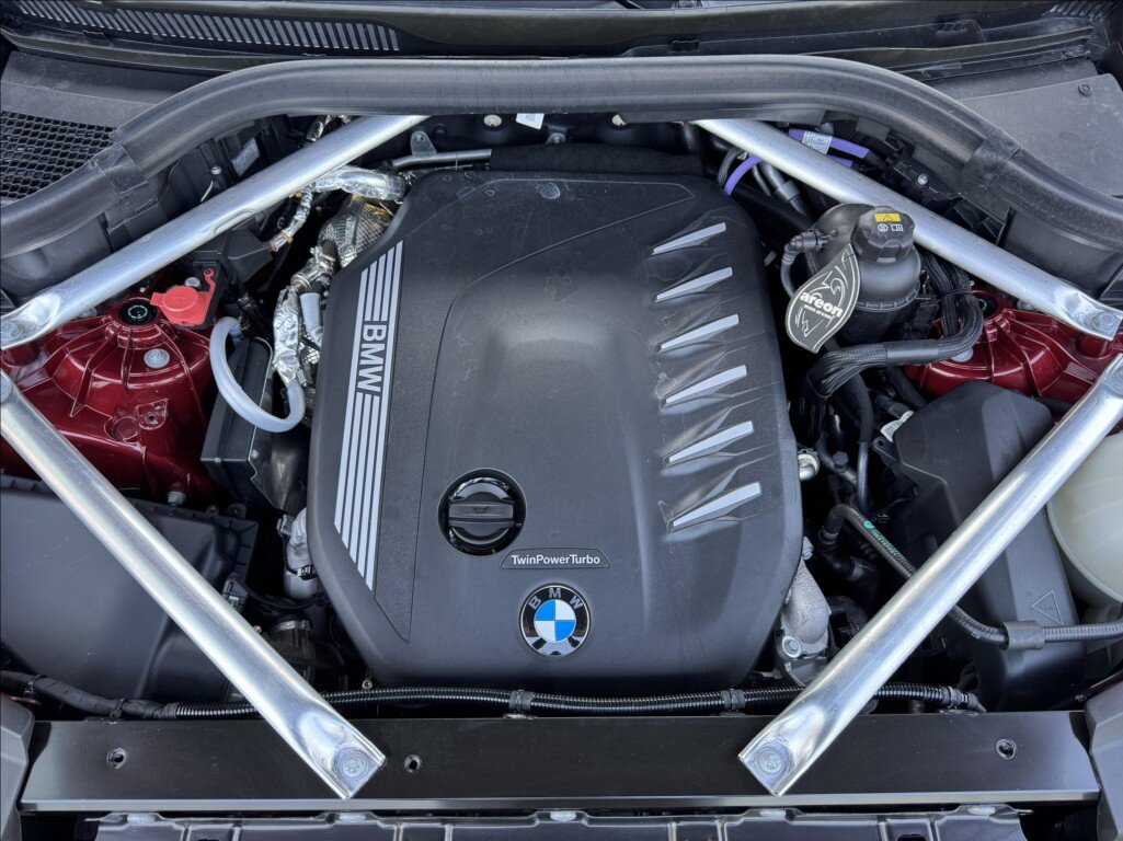 BMW X6 Sedan / Limuzína 3,0 l 210 kw