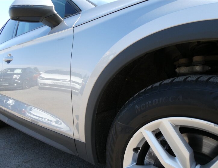 Audi Q5 SUV / Terénní 2,0 l 120 kw