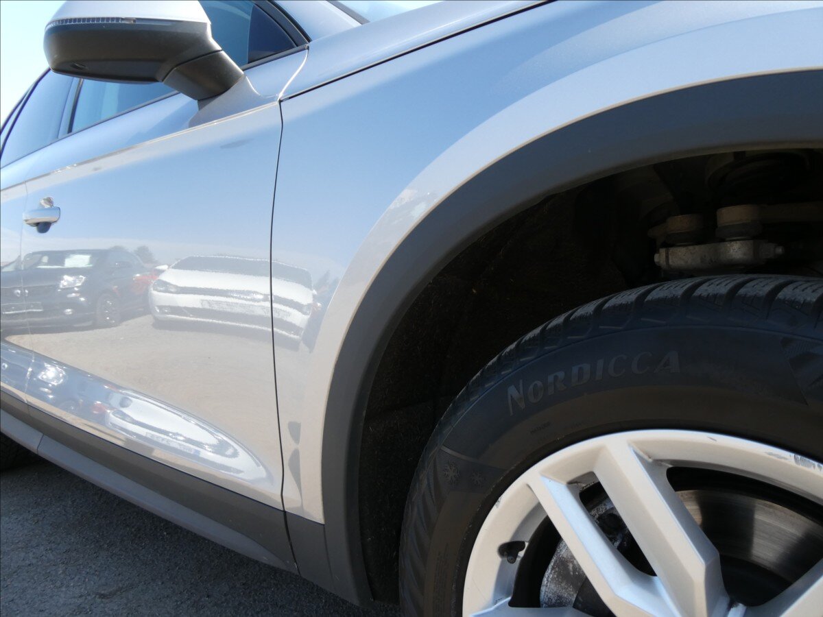 Audi Q5 SUV / Terénní 2,0 l 120 kw