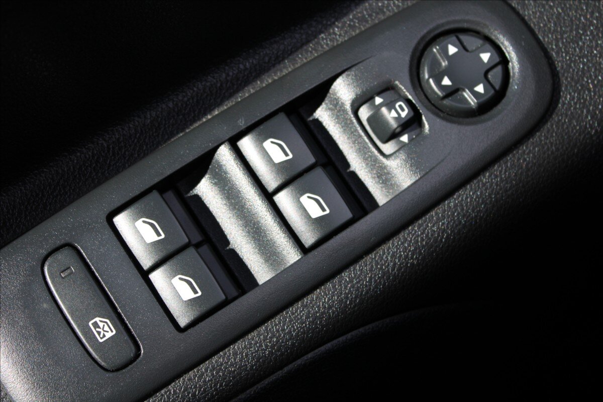 Opel Combo MPV 1,5 l 96 kw