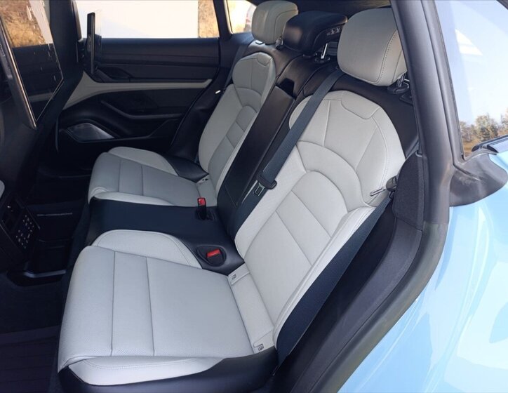 Porsche Taycan Kombi 0,0 560 kw