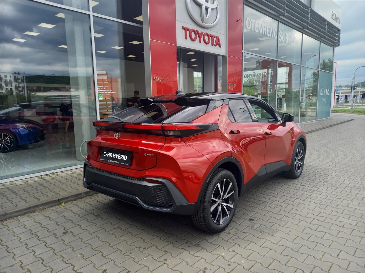 Toyota C-HR SUV 1,8 l 103 kw