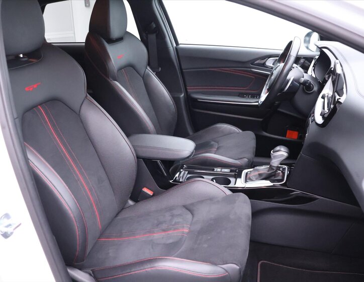 KIA ProCeed Hatchback 1,6 l 150 kw