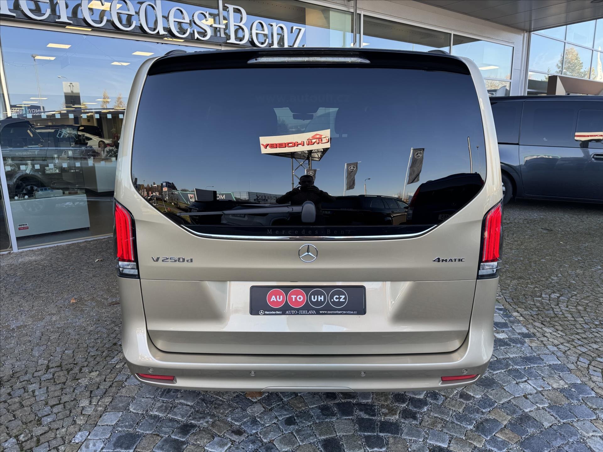 Mercedes-Benz Třídy V VAN-Minibus 2,0 l 140 kw