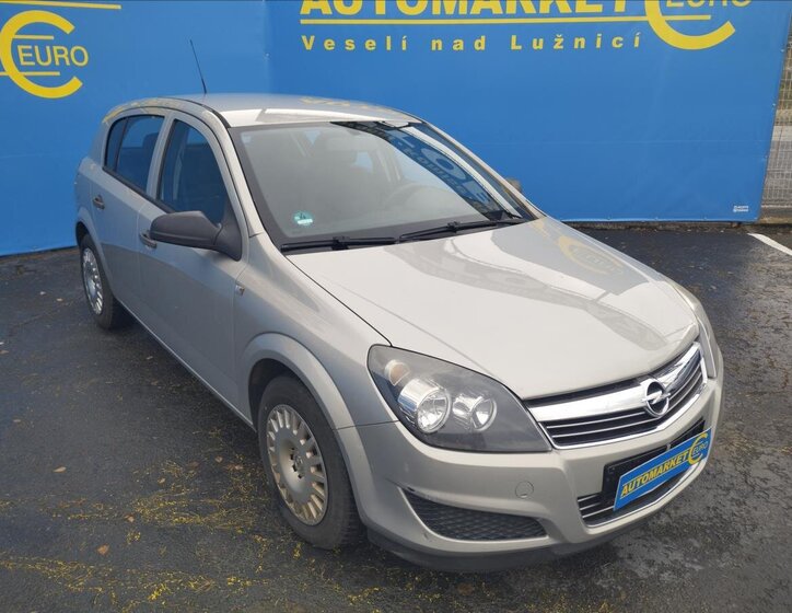 Opel Astra Hatchback 1,4 l 66 kw