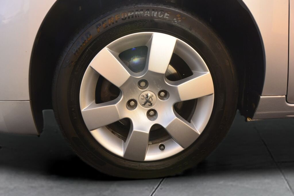 Peugeot 5008 MPV 1,6 l 88 kw