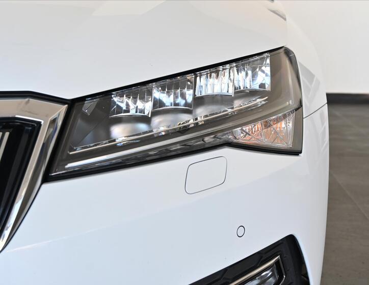 Škoda Superb 32