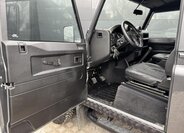 Land Rover Defender Skříň 2,2 l 90 kw