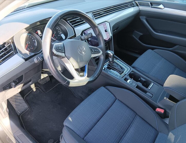 Volkswagen Passat Kombi 1,4 l 115 kw