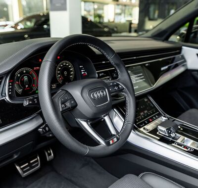 Audi Q7 5