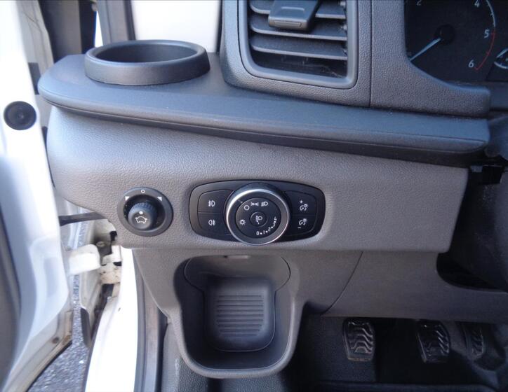 Ford Transit 12