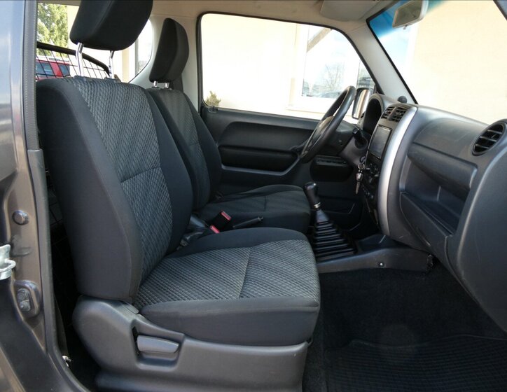 Suzuki Jimny SUV / Terénní 1,3 l 62 kw