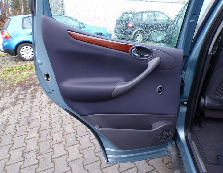 Mercedes-Benz Třídy A 16