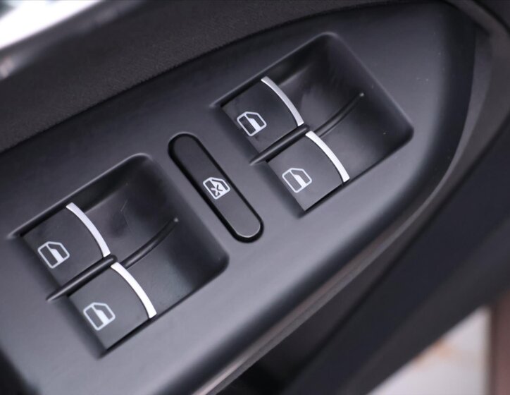 Volkswagen Touran MPV 1,4 l 103 kw