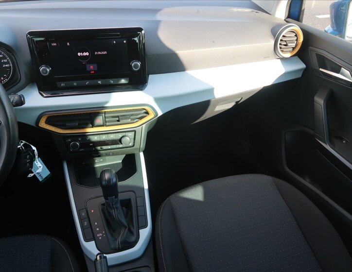 Seat Arona 21