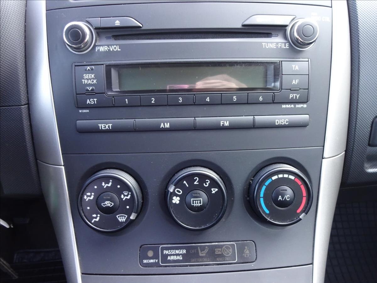 Toyota Auris Hatchback 1,3 l 74 kw