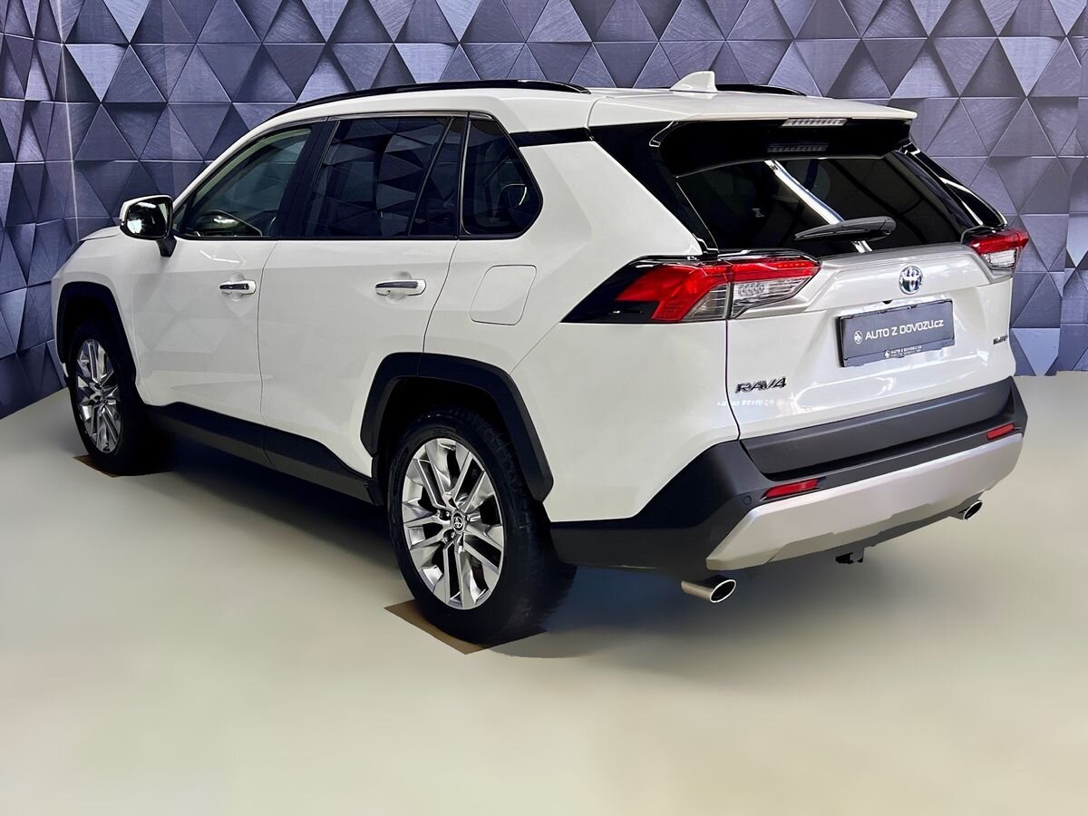 Toyota RAV4 SUV 2,5 l 163 kw