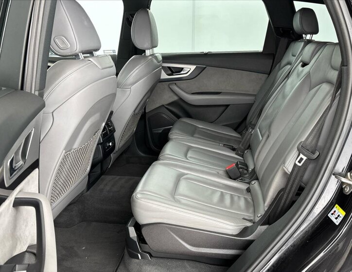 Audi Q7 SUV / Terénní 3,0 l 200 kw