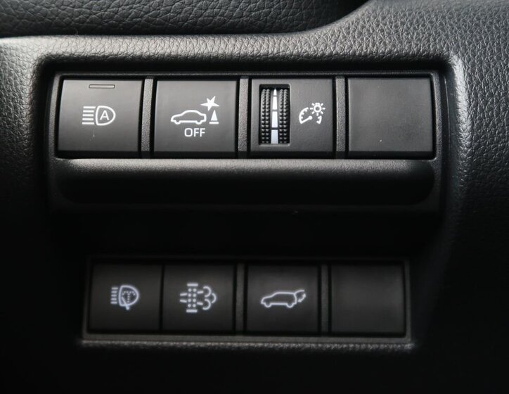 Toyota Land Cruiser SUV 2,8 l 151 kw