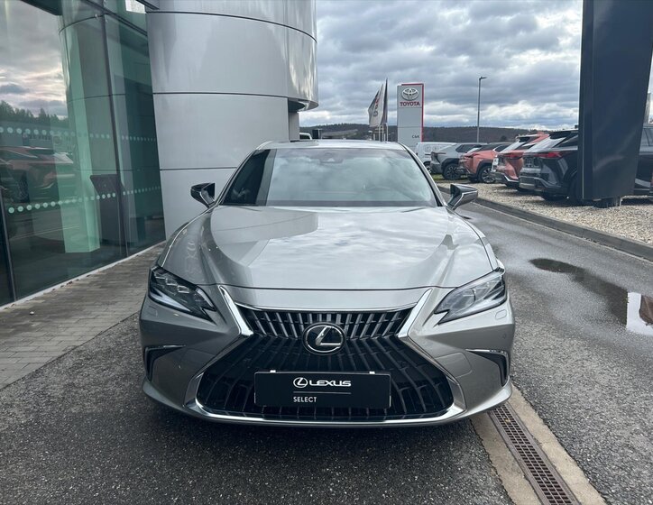 Lexus ES 300h Sedan 2,5 l 160 kw