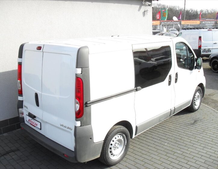 Opel Vivaro 7