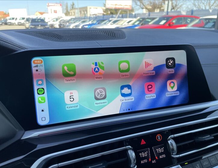 BMW X7 SUV / Terénní 3,0 l 195 kw