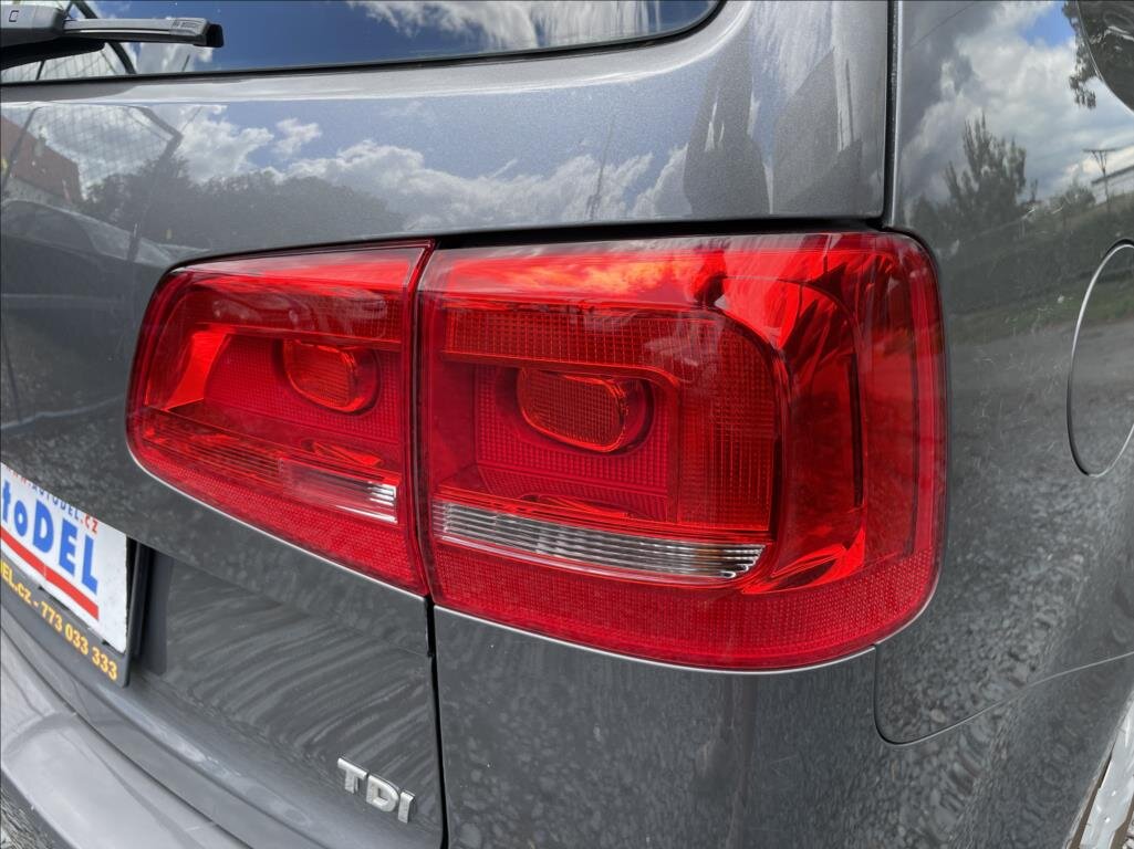 Volkswagen Touran MPV 1,6 l 66 kw