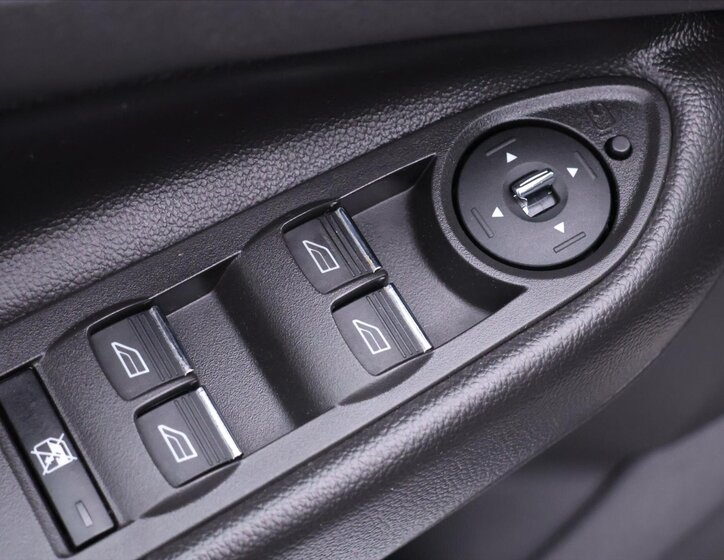 Ford Kuga SUV / Terénní 2,0 l 103 kw