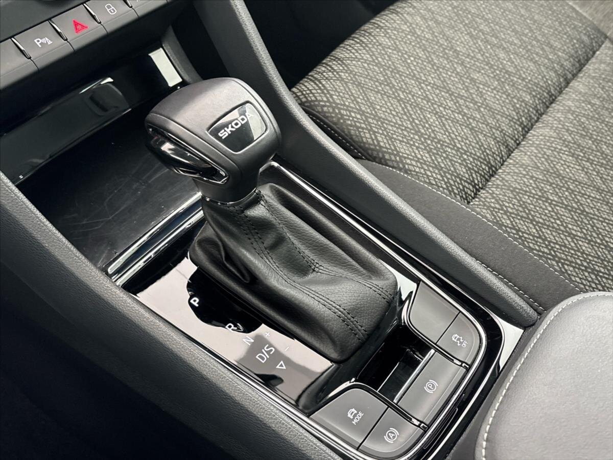 Škoda Karoq SUV / Terénní 1,5 l 110 kw