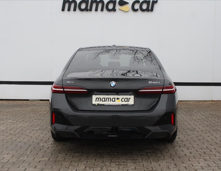 BMW Řada 5 7