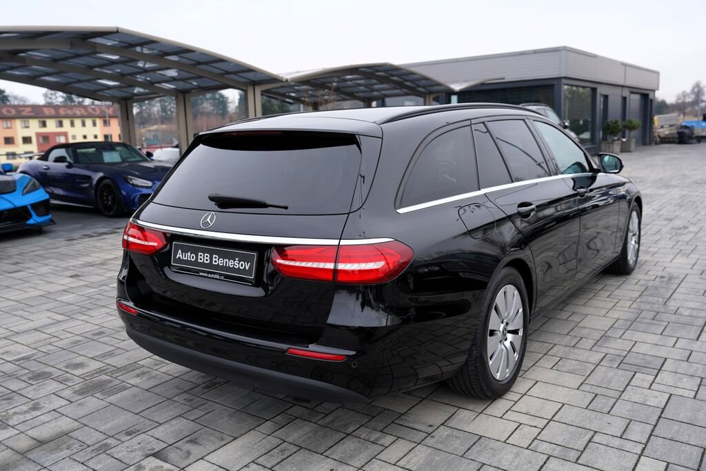 Mercedes-Benz Třídy E Kombi 2,0 l 143 kw