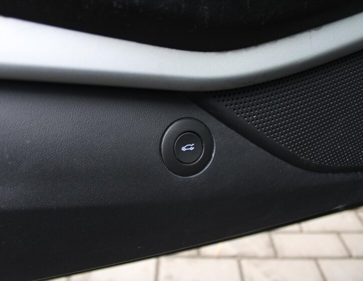 Chevrolet Camaro Kupé 6,2 l 339 kw