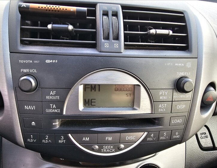 Toyota RAV4 Kombi 2,2 l 100 kw