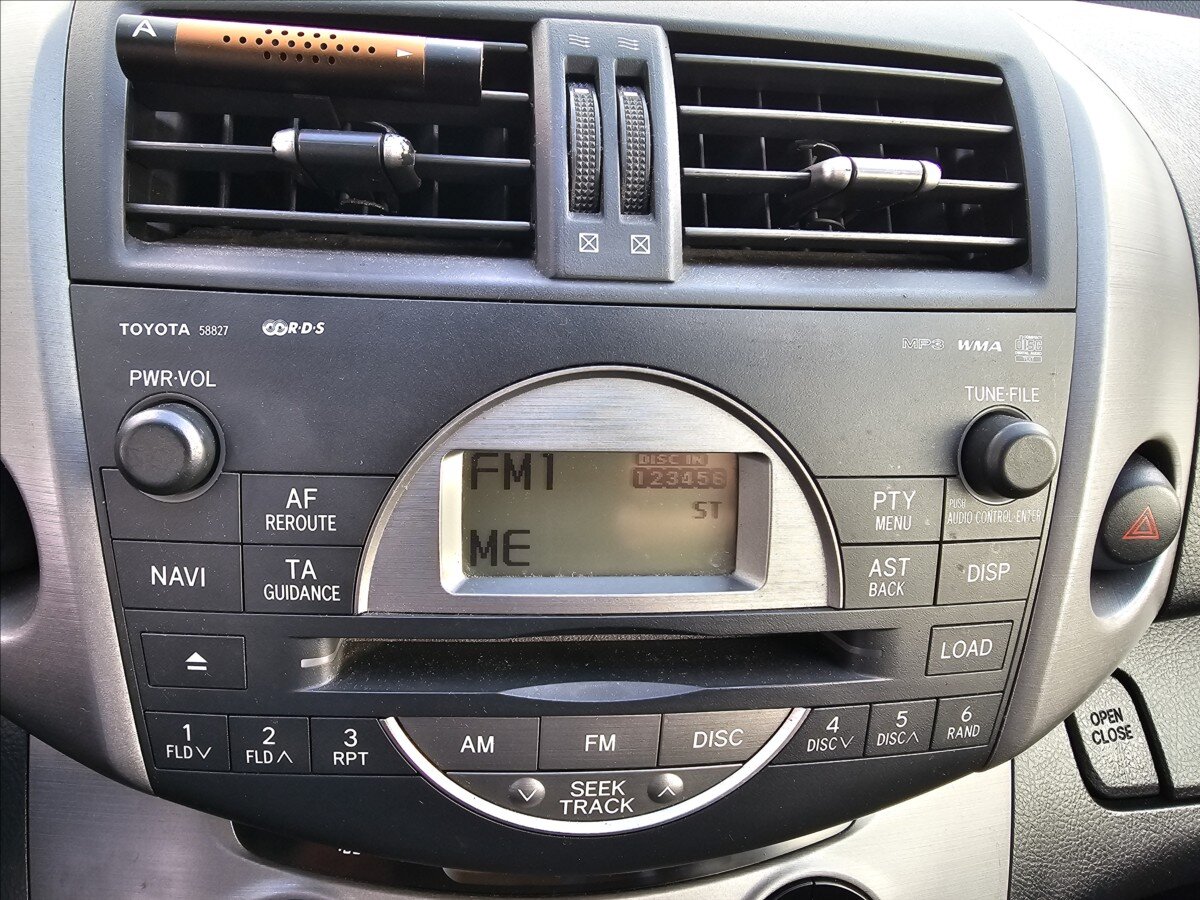 Toyota RAV4 Kombi 2,2 l 100 kw