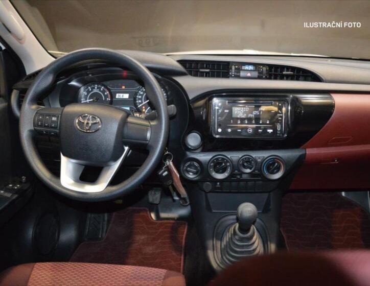 Toyota Hilux 3