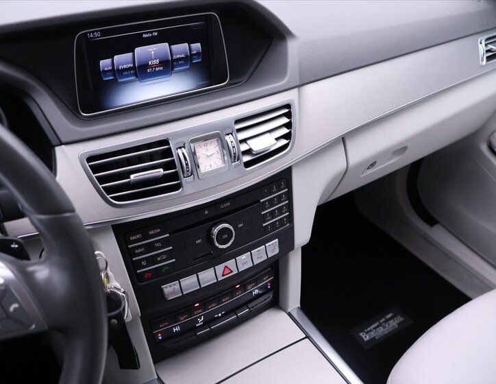 Mercedes-Benz Třídy E Sedan / Limuzína 3,5 l 245 kw