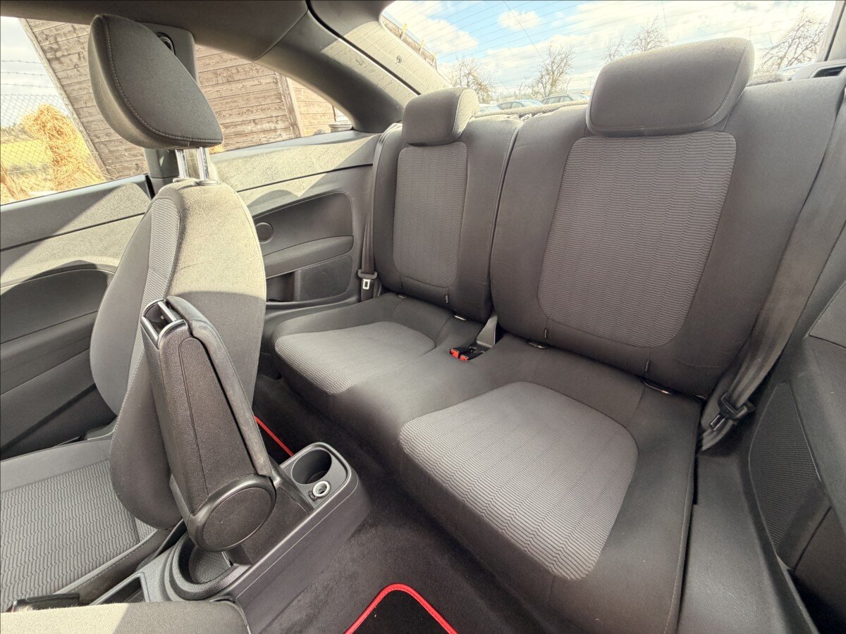 Volkswagen Beetle Kupé 1,6 l 77 kw