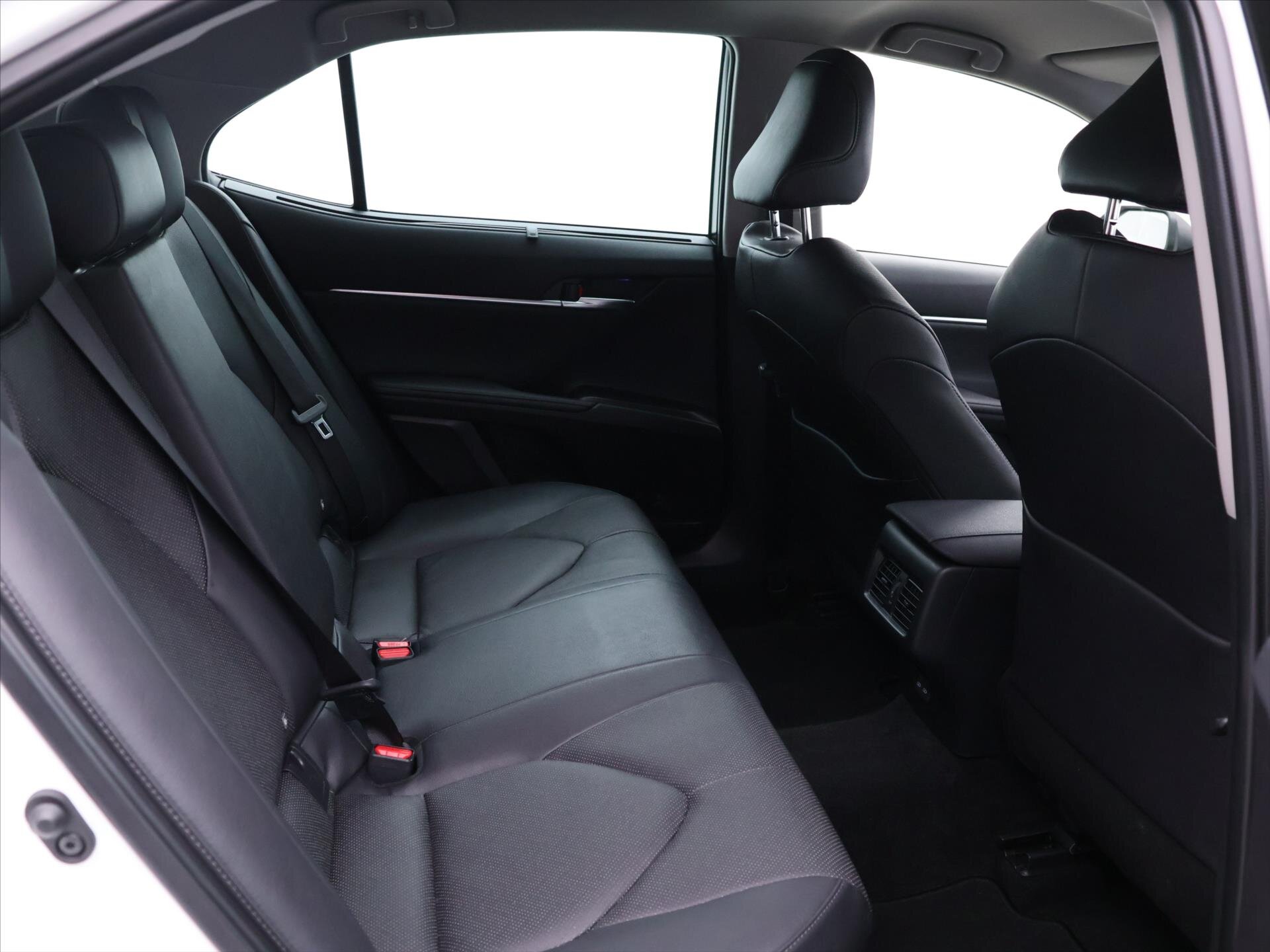 Toyota Camry Sedan / Limuzína 2,5 l 131 kw