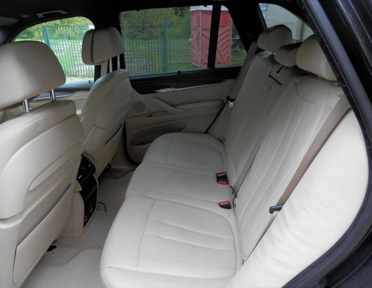 BMW X5 Kombi 3,0 l 190 kw