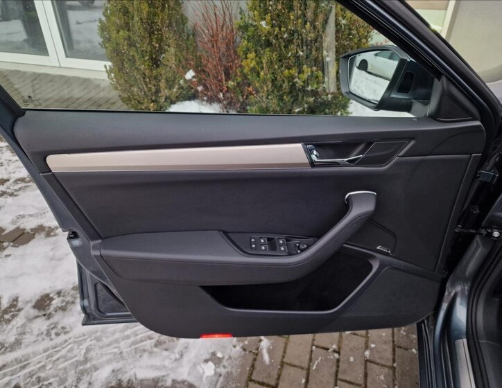 Škoda Superb Kombi 2,0 l 140 kw